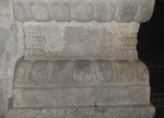 Hoa văn chân cửa vòm
