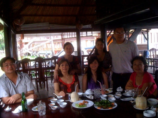 Dinky_Restaurant_Lai_Thieu_1
